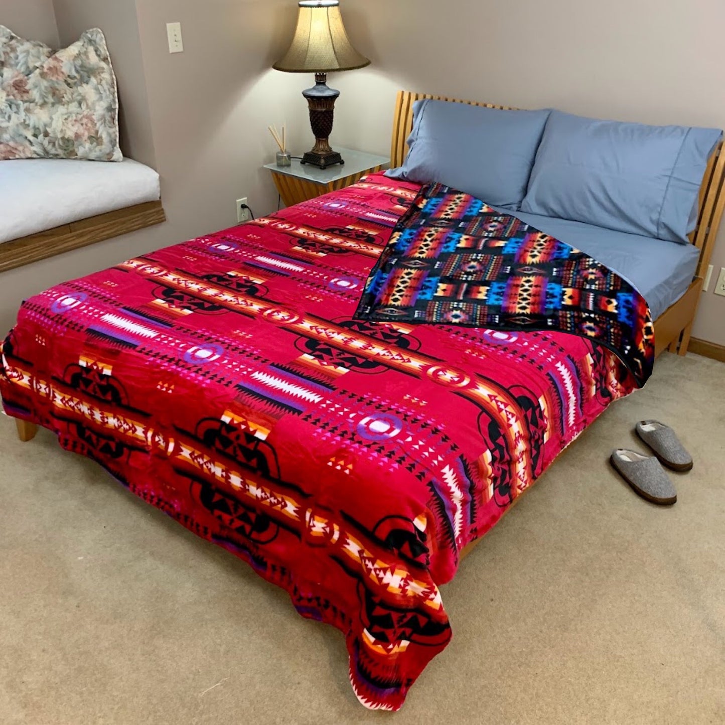 Sacred Thread Sherpa Fleece Blanket, Southwestern Aztec Queen Blanket, Native American Throw Blanket for Sofa & Bed, Choose from 10 Colors and 4 Sizes